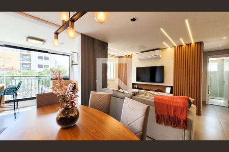 Sala de apartamento à venda com 2 quartos, 83m² em Taquaral, Campinas