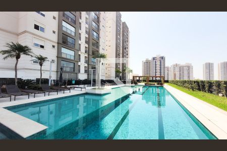 Apartamento à venda com 83m², 2 quartos e 2 vagasÁrea comum - Piscina