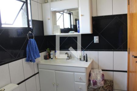 Casa à venda com 140m², 3 quartos e 3 vagasBanheiro 1