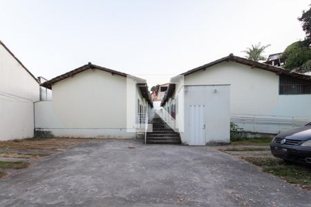 Casa à venda com 80m², 2 quartos e 1 vaga Casa à venda com 80m², 2 quartos e 1 vagaGaragem