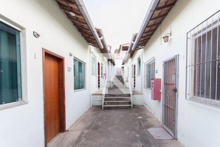 Casa à venda com 80m², 2 quartos e 1 vaga Casa à venda com 80m², 2 quartos e 1 vagaEntrada