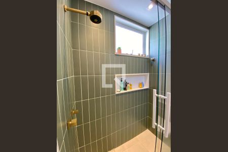 Apartamento para alugar com 93m², 3 quartos e sem vagaBanheiro