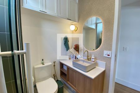 Apartamento para alugar com 93m², 3 quartos e sem vagaBanheiro