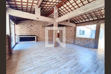 Casa à venda com 300m², 3 quartos e 3 vagasTerraço