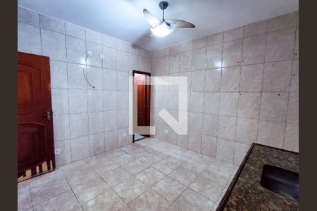 Casa à venda com 300m², 3 quartos e 3 vagasCozinha 