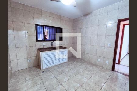 Casa à venda com 300m², 3 quartos e 3 vagasCozinha 