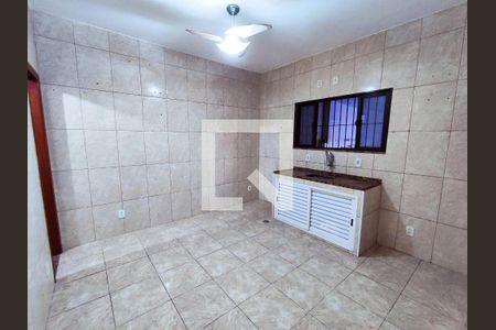 Casa à venda com 300m², 3 quartos e 3 vagasCozinha 