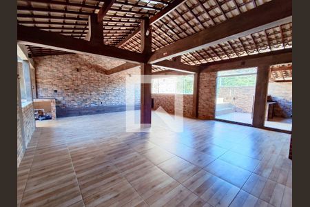 Casa à venda com 300m², 3 quartos e 3 vagasTerraço