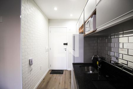 Cozinha de kitnet/studio à venda com 1 quarto, 26m² em Indianópolis, São Paulo