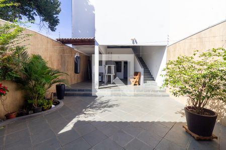 Casa à venda com 241m², 3 quartos e 6 vagas Casa à venda com 241m², 3 quartos e 6 vagasÁrea Externa