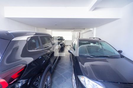 Casa à venda com 241m², 3 quartos e 6 vagas Casa à venda com 241m², 3 quartos e 6 vagasÁrea Externa