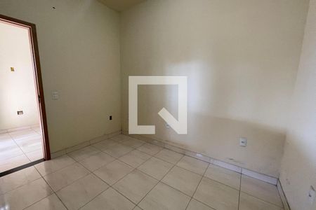 Quarto de casa para alugar com 2 quartos, 160m² em Jardim Olavo Bilac, Duque de Caxias