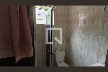 Banheiro de casa para alugar com 2 quartos, 48m² em Jardim Altos do Itavuvu, Sorocaba
