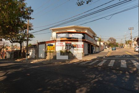 Casa à venda com 267m², 3 quartos e 1 vagaFachada