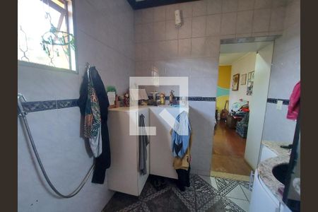 Casa à venda com 400m², 5 quartos e 5 vagasBanheiro suíte 1