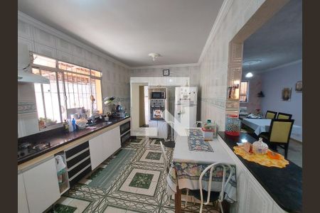 Casa à venda com 400m², 5 quartos e 5 vagasCozinha 2