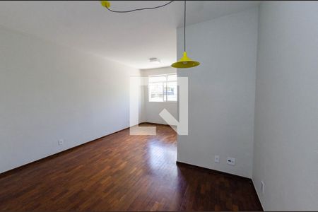 Apartamento para alugar com 90m², 3 quartos e 1 vagaSala