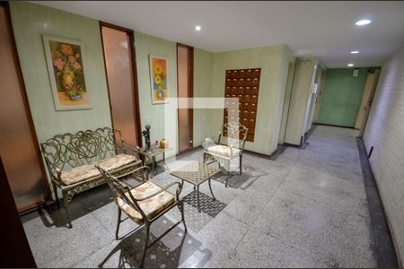 Apartamento à venda com 60m², 2 quartos e 1 vagaHall