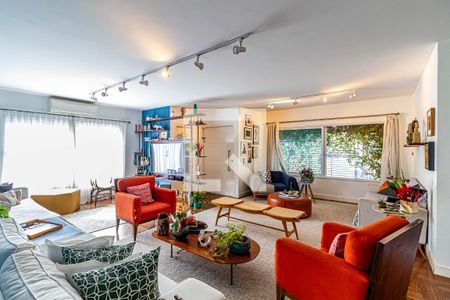 Sala de casa à venda com 4 quartos, 240m² em Cidade São Francisco, São Paulo