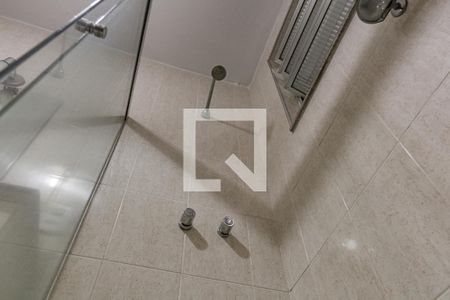 Apartamento à venda com 75m², 2 quartos e sem vaga Apartamento à venda com 75m², 2 quartos e sem vagaBanheiro Social