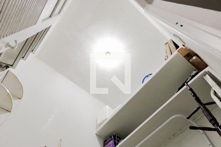 Apartamento à venda com 75m², 2 quartos e sem vaga Apartamento à venda com 75m², 2 quartos e sem vagaQuarto de Serviço