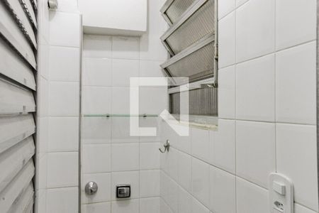 Apartamento à venda com 75m², 2 quartos e sem vaga Apartamento à venda com 75m², 2 quartos e sem vagaBanheiro Social