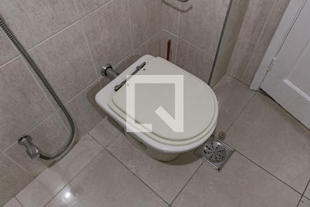 Apartamento à venda com 75m², 2 quartos e sem vaga Apartamento à venda com 75m², 2 quartos e sem vagaBanheiro Social