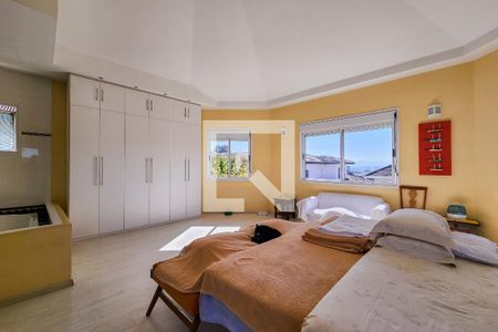 Casa de condomínio para alugar com 316m², 3 quartos e 6 vagasQuarto 1 - Suíte