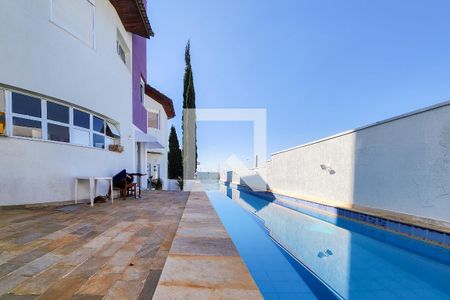 Casa de condomínio para alugar com 316m², 3 quartos e 6 vagasPiscina