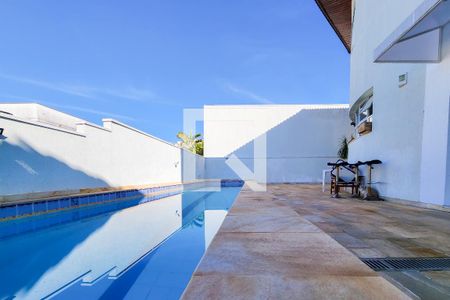 Casa de condomínio para alugar com 316m², 3 quartos e 6 vagasPiscina
