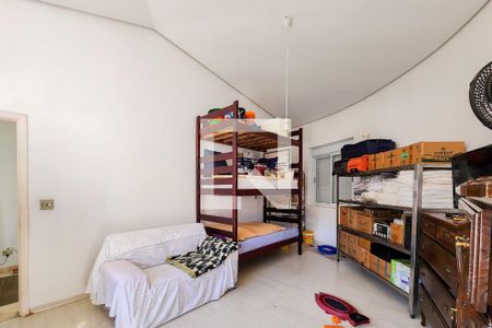 Casa de condomínio para alugar com 316m², 3 quartos e 6 vagasQuarto 2