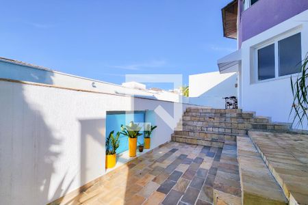 Casa de condomínio para alugar com 316m², 3 quartos e 6 vagasQuintal