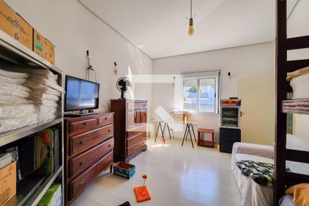 Casa de condomínio para alugar com 316m², 3 quartos e 6 vagasQuarto 2