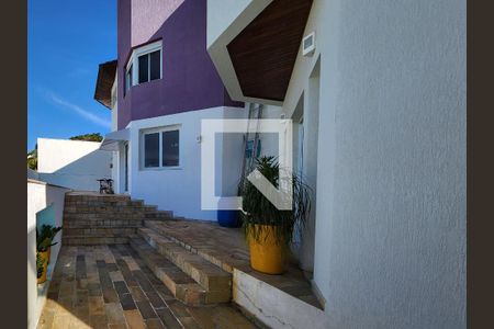 Casa de condomínio para alugar com 316m², 3 quartos e 6 vagasQuintal