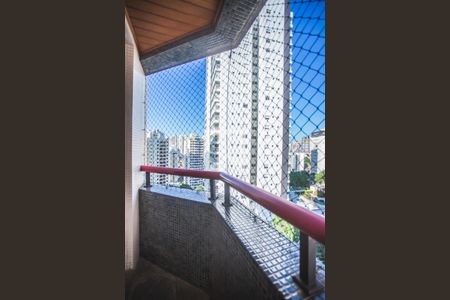 Apartamento à venda com 119m², 3 quartos e 2 vagasVaranda
