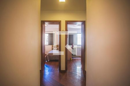 Apartamento à venda com 119m², 3 quartos e 2 vagasCorredor - Quartos