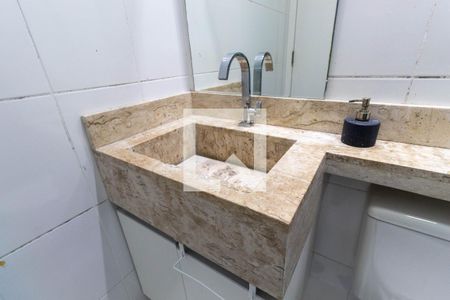 Apartamento à venda com 46m², 2 quartos e 1 vaga Apartamento à venda com 46m², 2 quartos e 1 vagaBanheiro