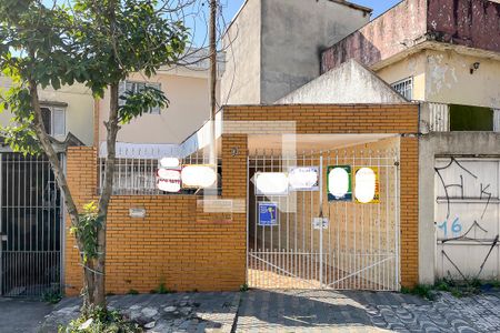 Casa à venda com 173m², 4 quartos e 2 vagasFachada + plaquinha