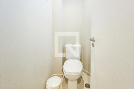 Casa de condomínio para alugar com 330m², 4 quartos e 4 vagasLavabo