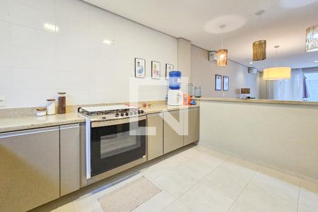 Casa de condomínio para alugar com 330m², 4 quartos e 4 vagasCozinha