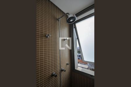 Apartamento à venda com 150m², 3 quartos e 4 vagasChuveiro do Banheiro da Suíte 1 