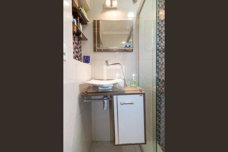 Casa de condomínio à venda com 96m², 4 quartos e 1 vaga Casa de condomínio à venda com 96m², 4 quartos e 1 vagaBanheiro da Suíte 2