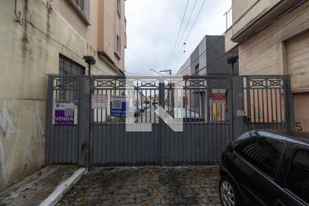 Casa de condomínio à venda com 96m², 4 quartos e 1 vaga Casa de condomínio à venda com 96m², 4 quartos e 1 vagaFachada da Rua com Plaquinha Instalada