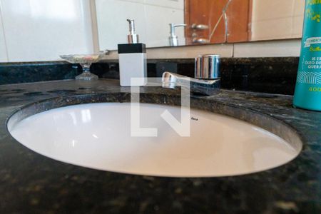 Casa à venda com 280m², 5 quartos e 3 vagasBanheiro Social Detalhe