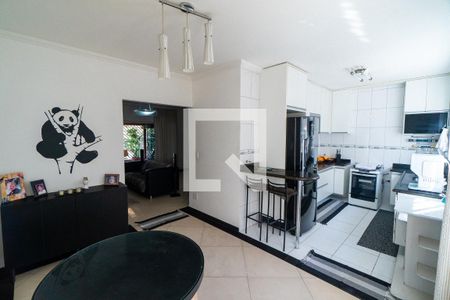 Casa à venda com 280m², 5 quartos e 3 vagasCozinha
