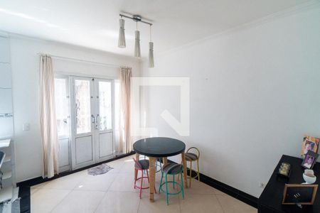 Casa à venda com 280m², 5 quartos e 3 vagasCozinha