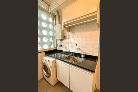 Apartamento à venda com 170m², 3 quartos e 1 vagaÁrea de Serviço