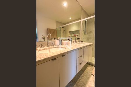 Apartamento à venda com 170m², 3 quartos e 1 vagaSuíte