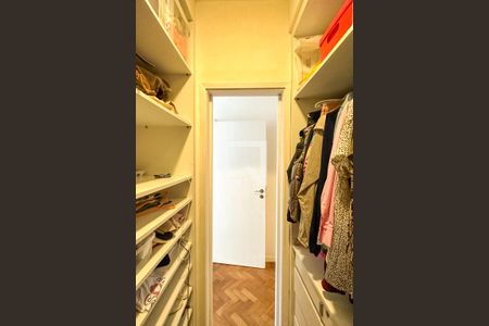 Apartamento à venda com 170m², 3 quartos e 1 vagaSuíte - Closet