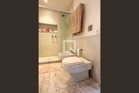 Apartamento à venda com 170m², 3 quartos e 1 vagaSuíte